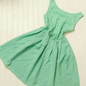 HP 5/21 🎉 Sleeveless mint dress